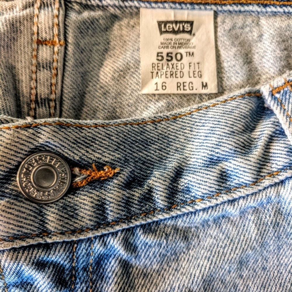 Custom Distressed High Waisted Vintage Levi's Mom Jean Classic Relaxed Fit - Picture 7 of 7